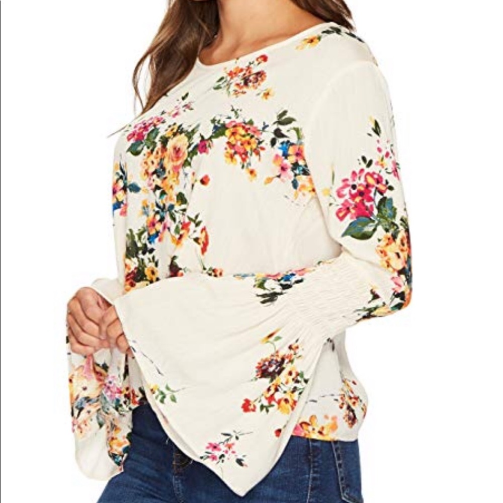 Cream floral bell sleeve blouse - Picture 4 of 6